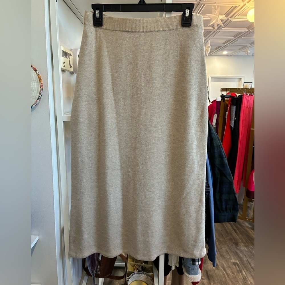 Eileen Fisher vintage 100% wool blend midi skirt tan colored size M